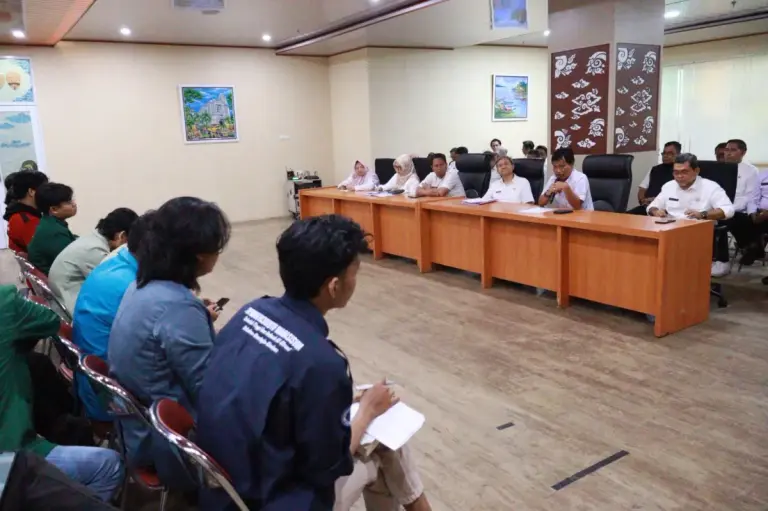 Dialog Terbuka dengan Mahasiswa, Wali Kota Cirebon Ajak Generasi Muda Pahami Dinamika Pembangunan