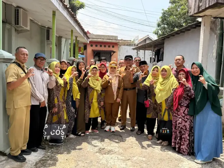 Serap Aspirasi di RW 12 Kalijaga, Wakil Wali Kota Cirebon Pastikan Perbaikan Infrastruktur dan Rutilahu