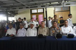 Tukang Becak di Cirebon Dapat Bantuan Cuti Operasi Selama Musim Mudik